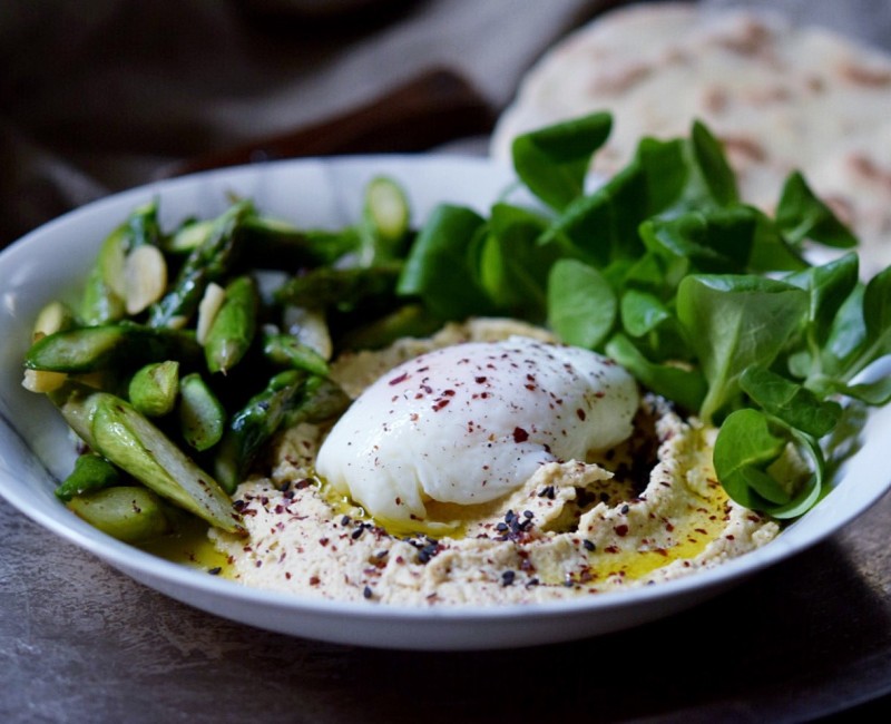 Hummus with Sautéed Asparagus and Poached Egg